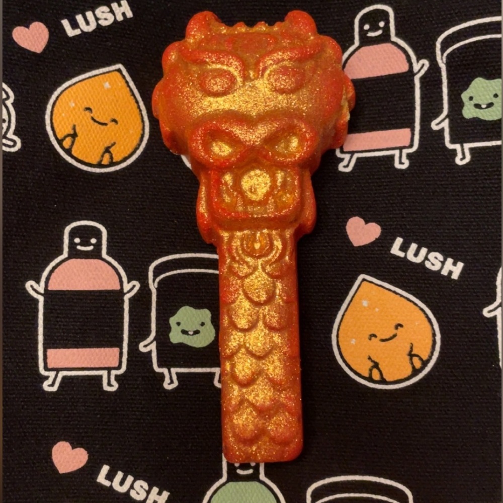 LUSH COSMETICS FEBRUARY 2024 KITCHEN BOX EXCLUSIVE DRAGON LEGEND BUBBLE BAR